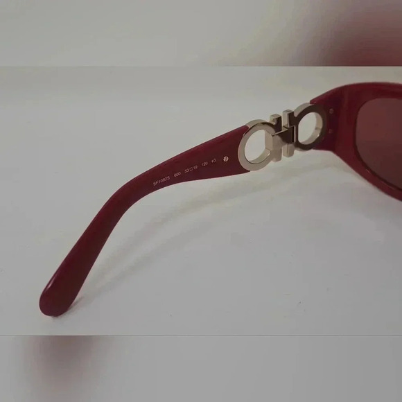 NWOT Salvatore Ferragamo Women's Sunglasses Red Gold Logo SF1082S 53mm 53-19-140 - Picture 14 of 14